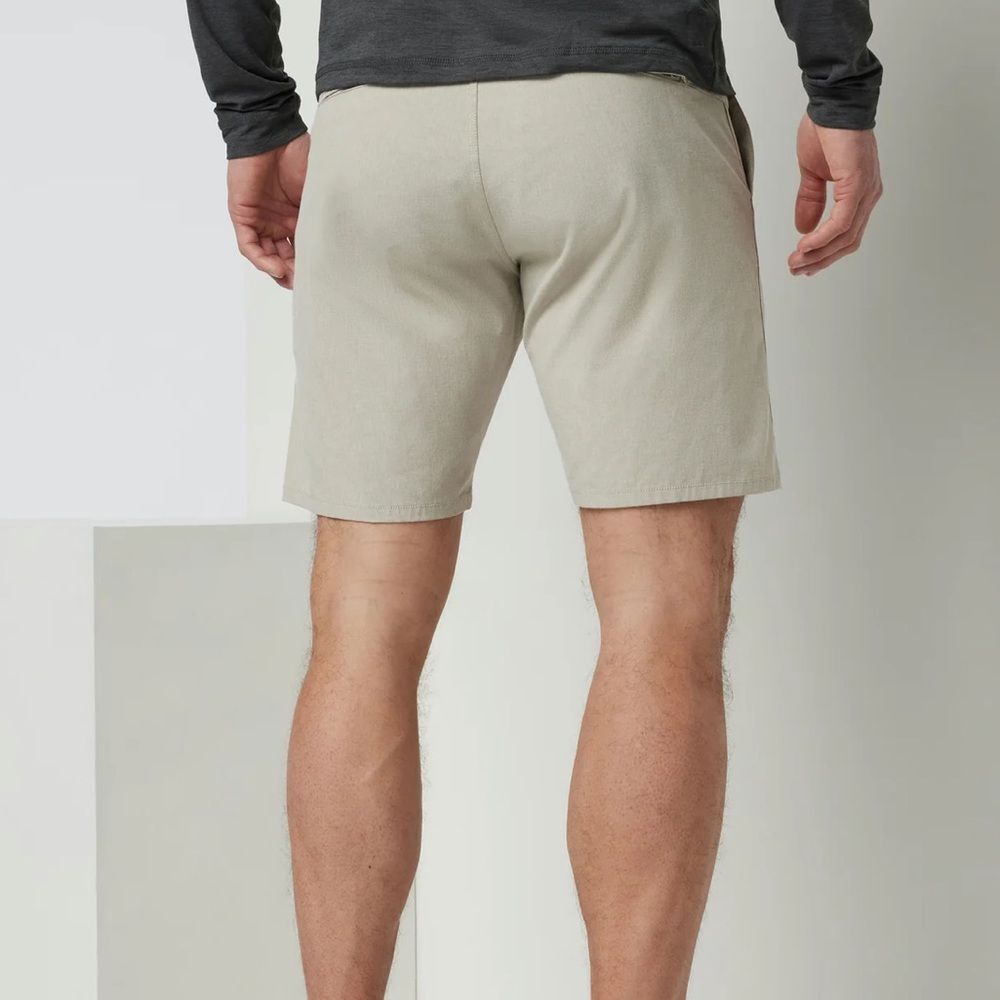 VUORI - AIM SHORT in Khaki - Picture 3 of 7